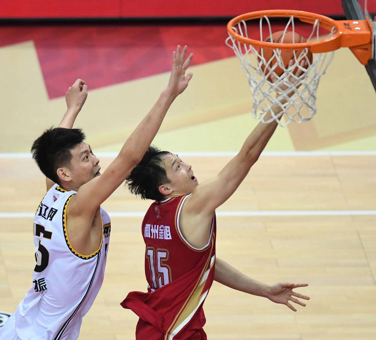 乐鱼体育官方关于CBA季后赛赛程吃紧，马赛转会期临场应变，管理层满意，资深球员宣示担当的信息