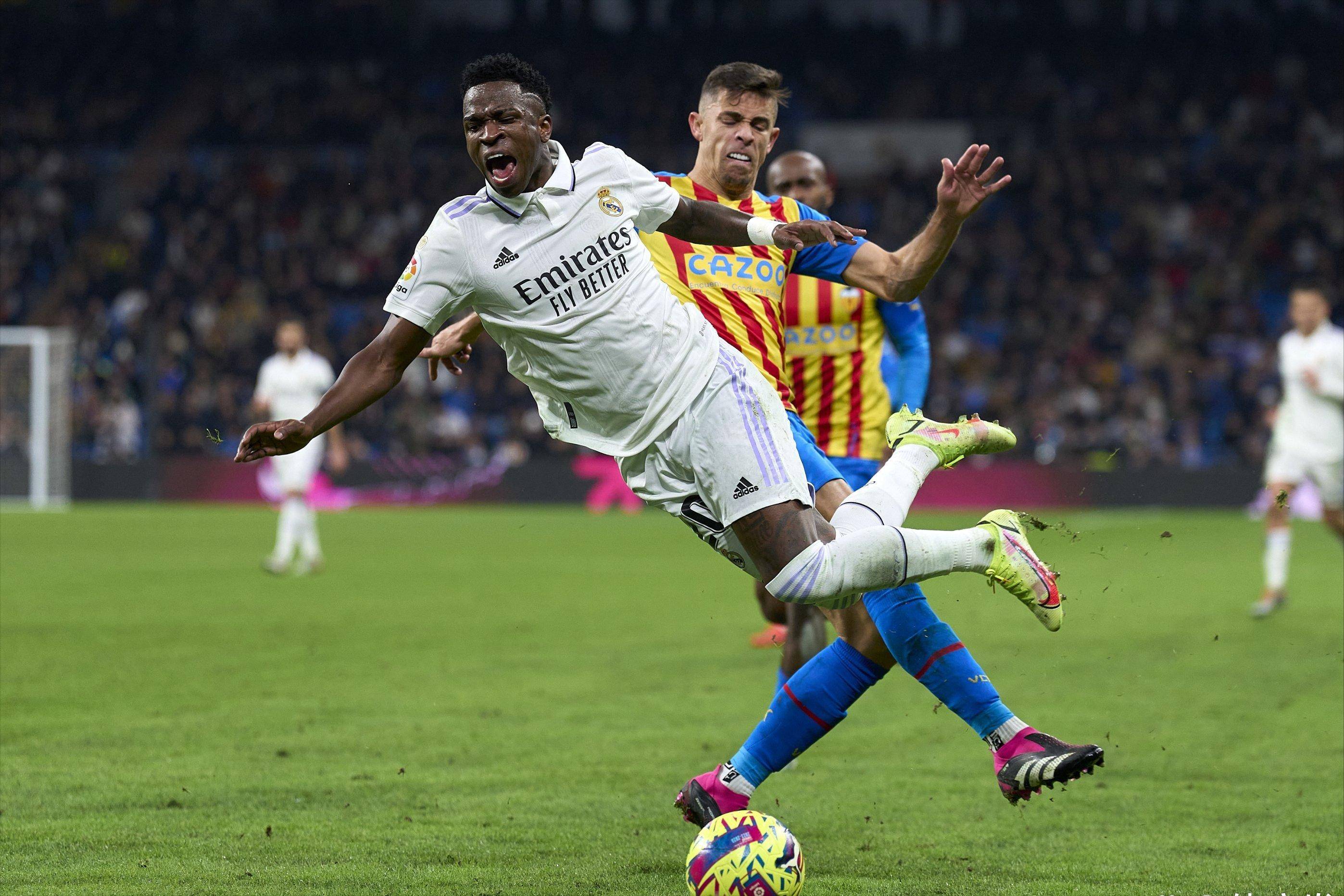 乐鱼体育登入塞维利亚迎欧冠关键赛，关键时刻强势反弹，更衣室稳定，年轻球员得到机会的简单介绍